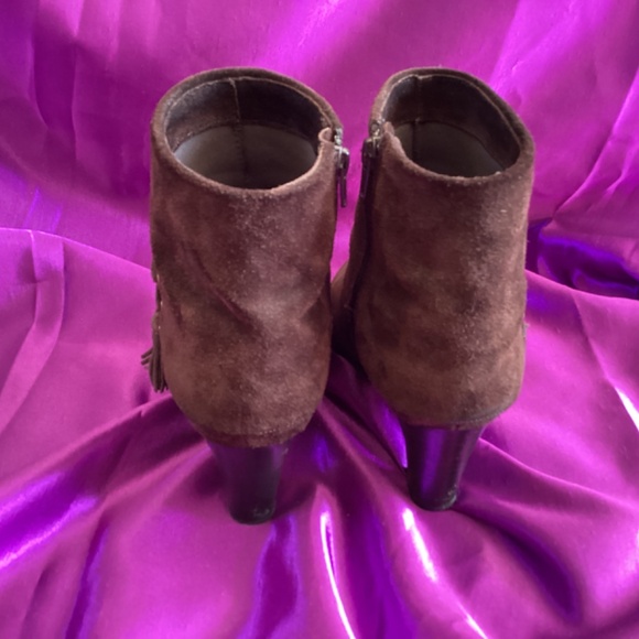 Van Eli Brown Suede Boots - Picture 4 of 11